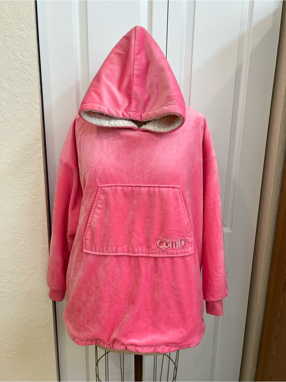 Comfy Plush Hooded Pullover in Bright Pink